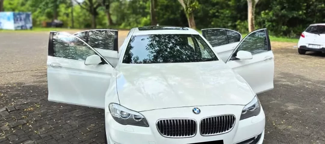 BMW 528i Sunroof 2013 White