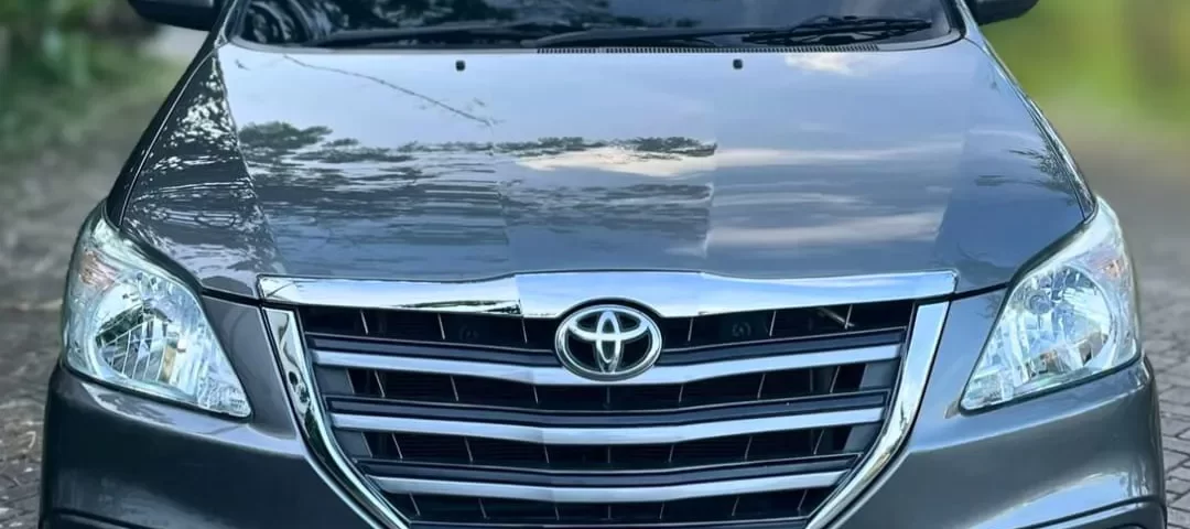 Toyota Innova V Metik 2012 Grey Mica