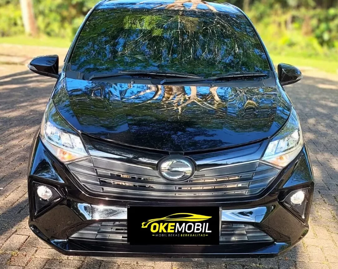 Daihatsu Sigra R MT Deluxe 2022 Hitam